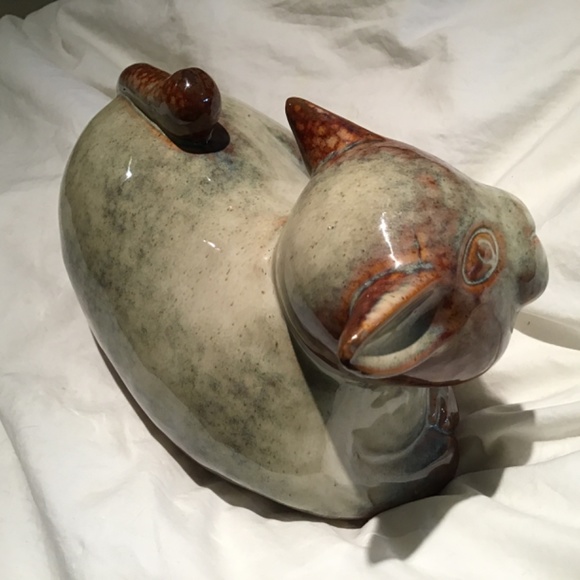 CERAMIC POTTERY MEDIUM SIZED GLAZED CAT FIGURINE - Picture 6 of 8
